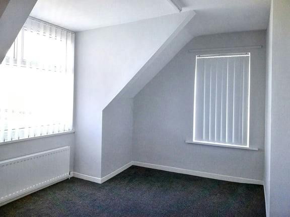 Property photo 3 of 8 2210710_W1048_H786.Jpg