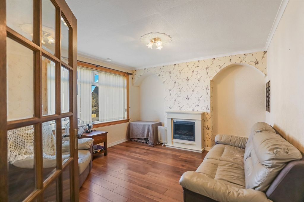 Property photo 3 of 17 Picture No. 06