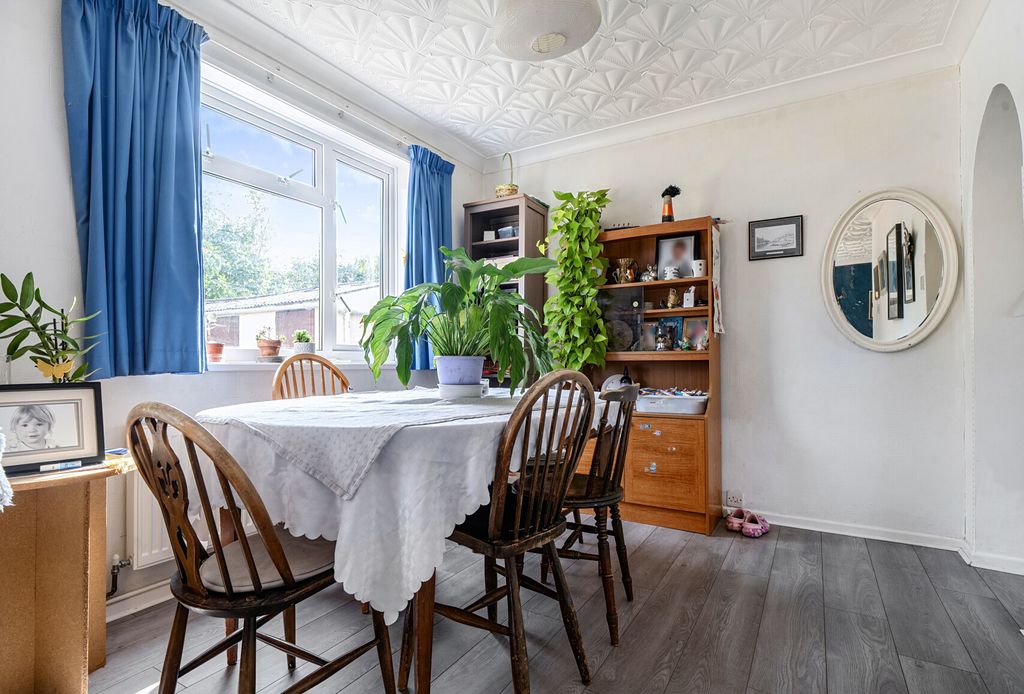 Property photo 3 of 14 1356465-5-68cd666...