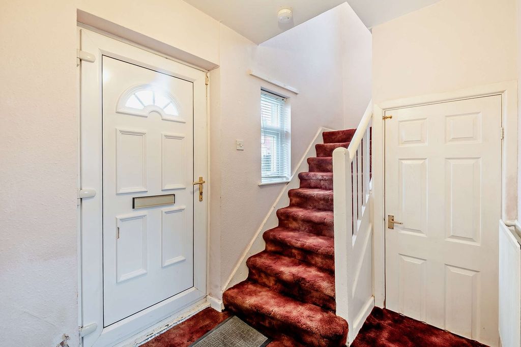 Property photo 2 of 29