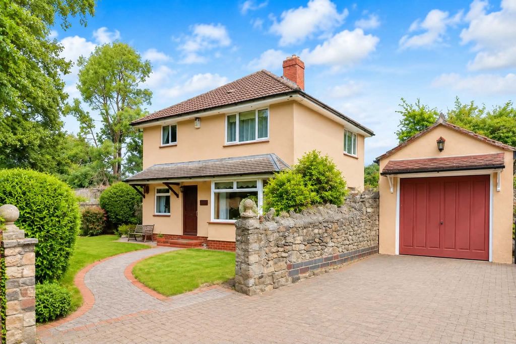 Property photo 1 of 14
