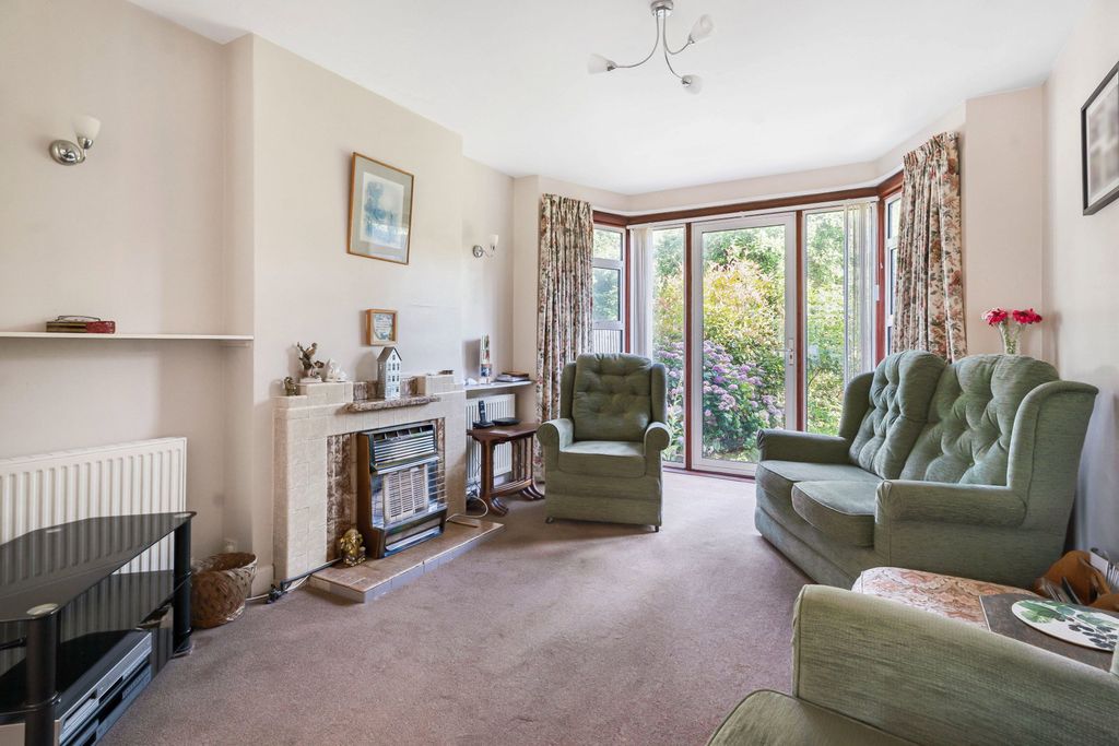 Property photo 2 of 13