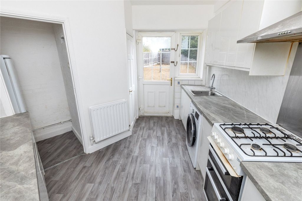 Property photo 2 of 13 Picture No. 08