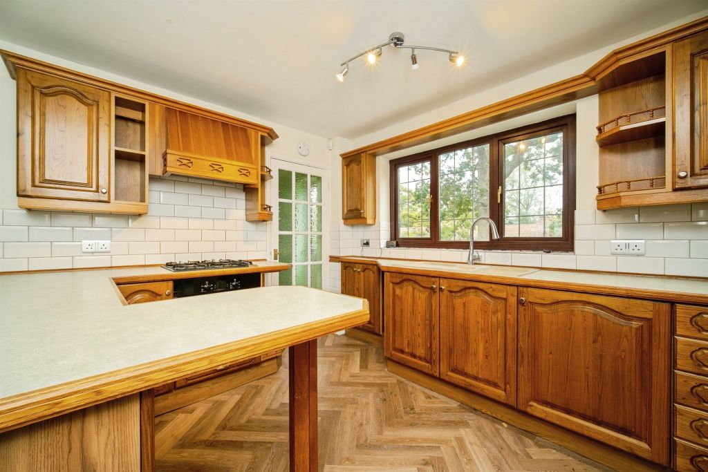 Property photo 3 of 15