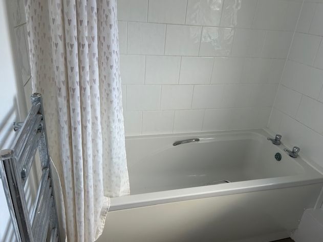 Property photo 3 of 10 Bathroom