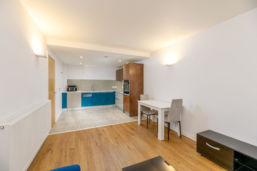 Property photo 3 of 13 07