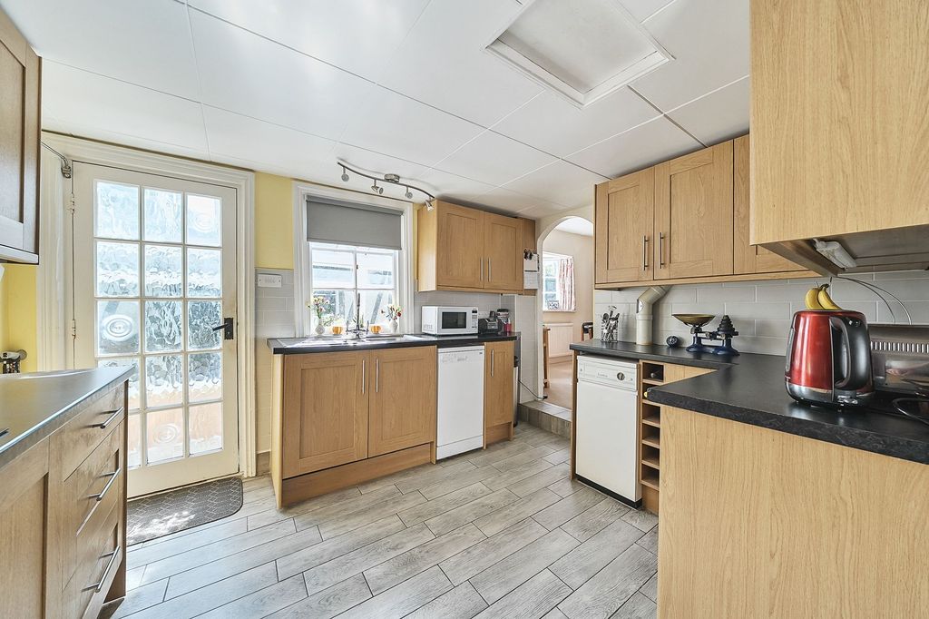 Property photo 3 of 30