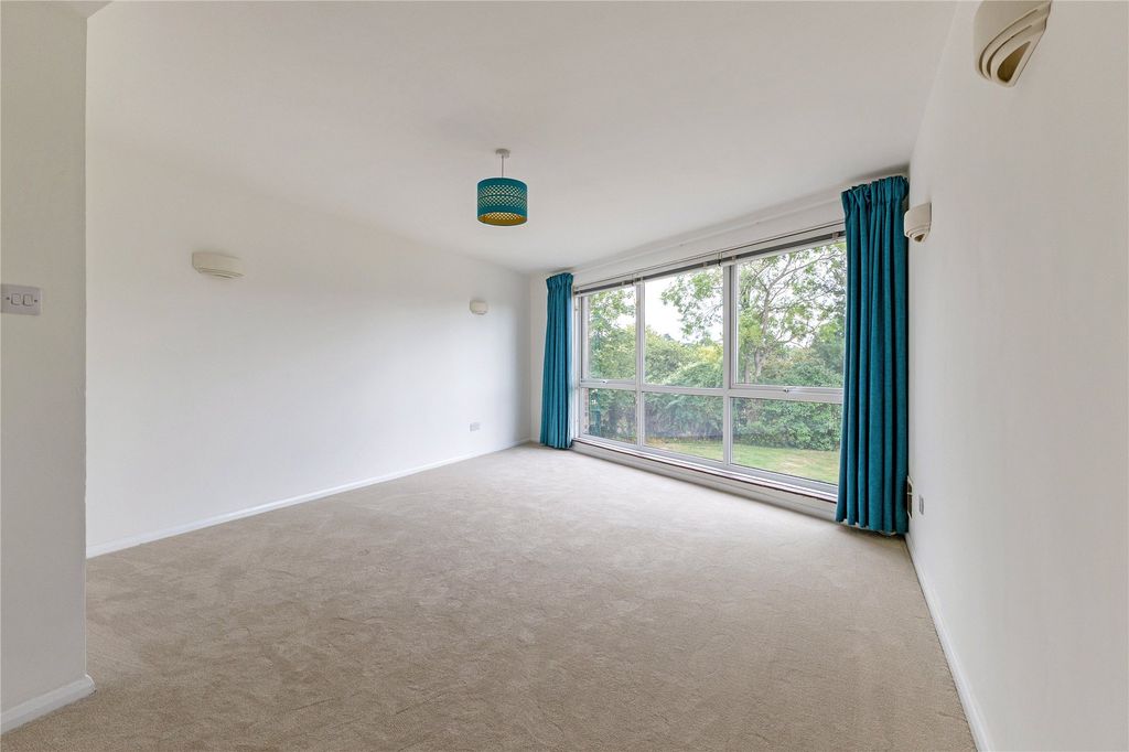 Property photo 2 of 11 Picture No. 03