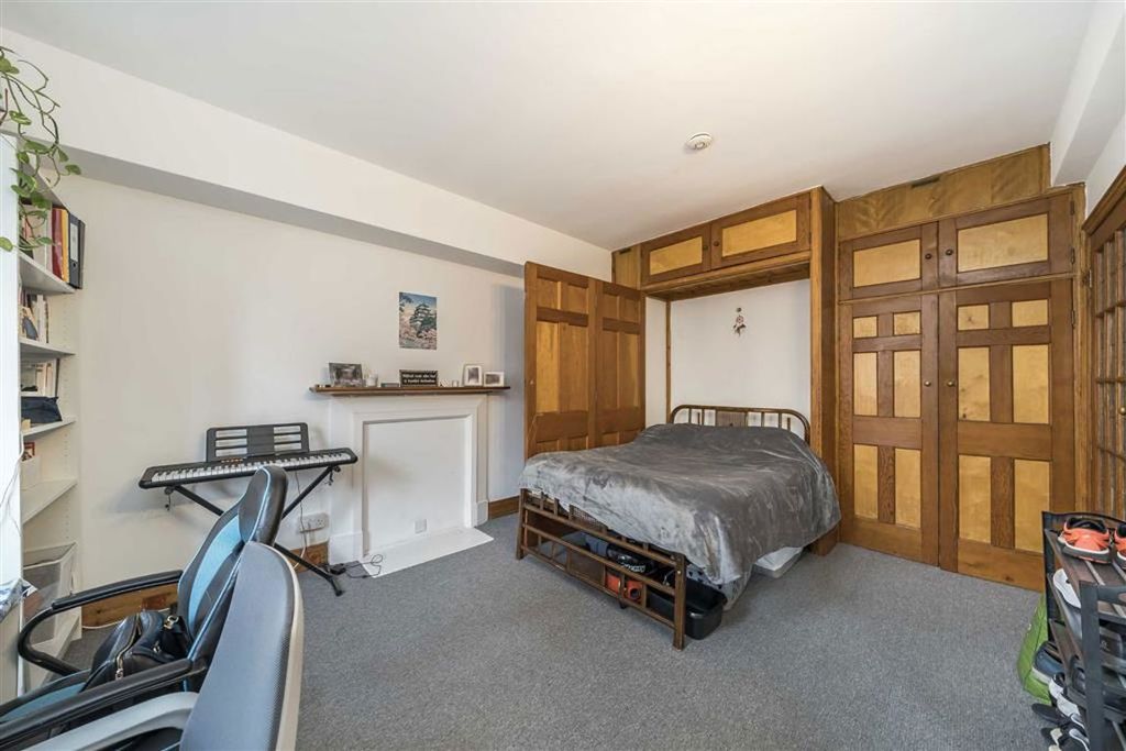 Property photo 3 of 6