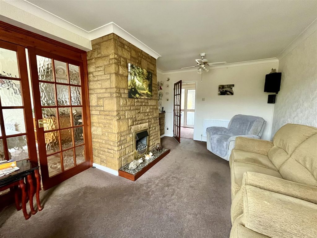 Property photo 3 of 25