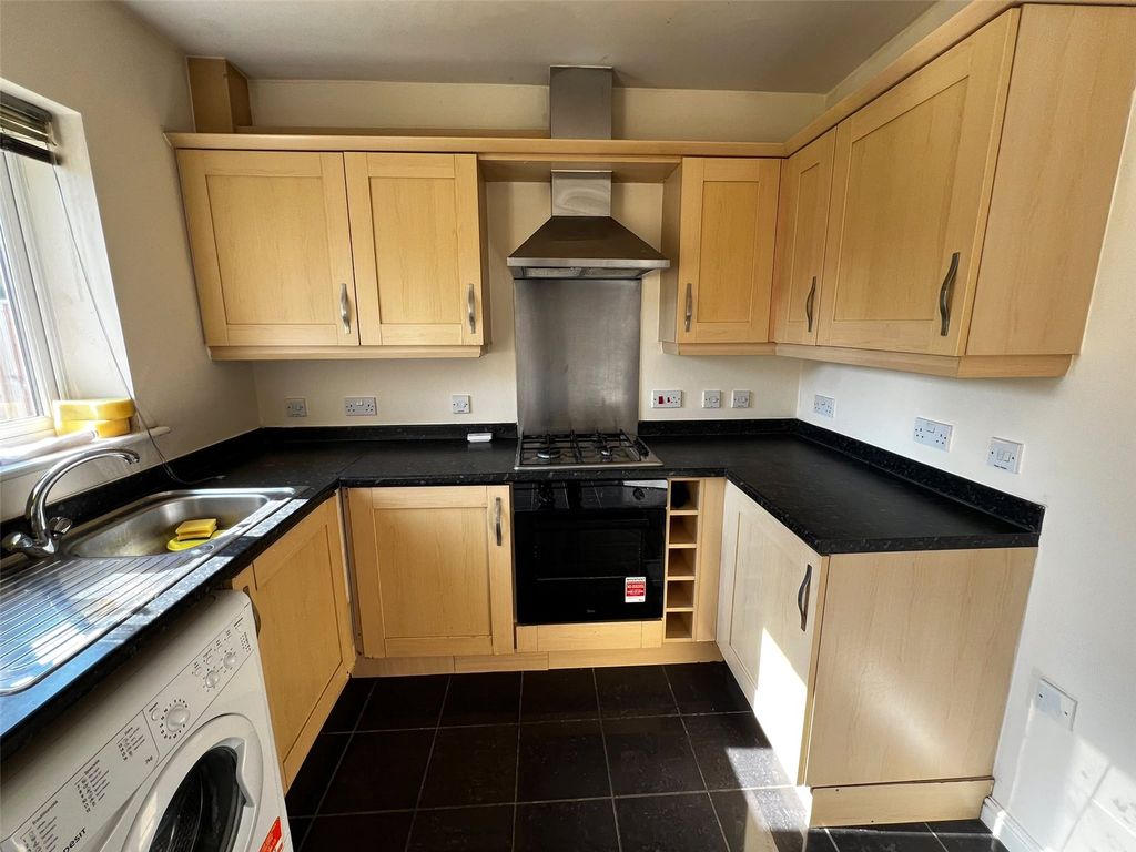 Property photo 3 of 8 Picture No. 06