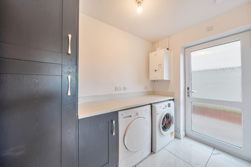 Additional image 8 of 4 bed detached house for saleRevesby Lane, Horncastle LN9