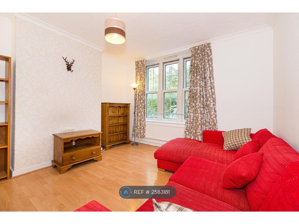 Property photo 1 of 21 Large Sitting Room