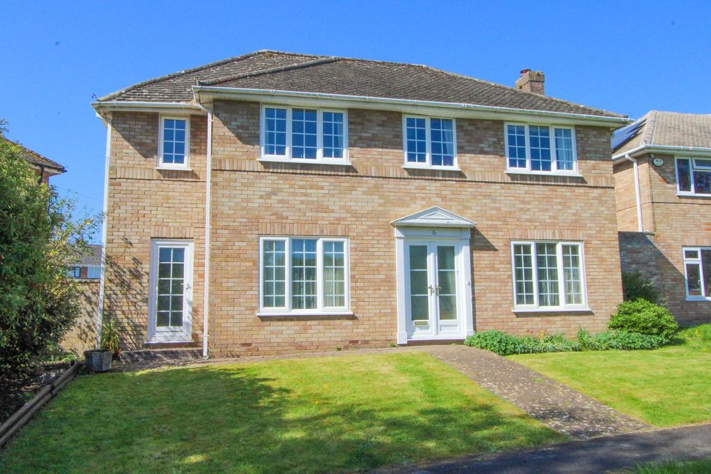 Property photo 1 of 25