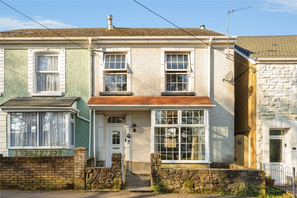 Property photo 1 of 21 Picture No. 12