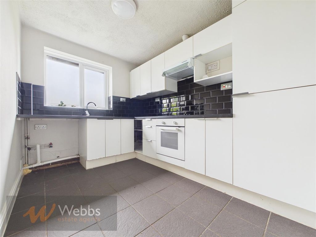 Property photo 3 of 8 Cam01407G0-Pr0275-Still006.Jpg