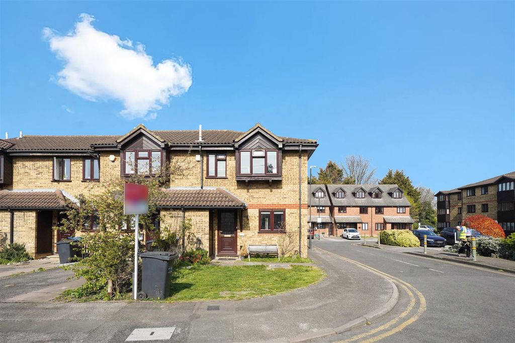 Property photo 1 of 12