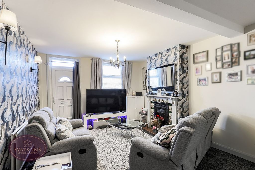 Property photo 2 of 17