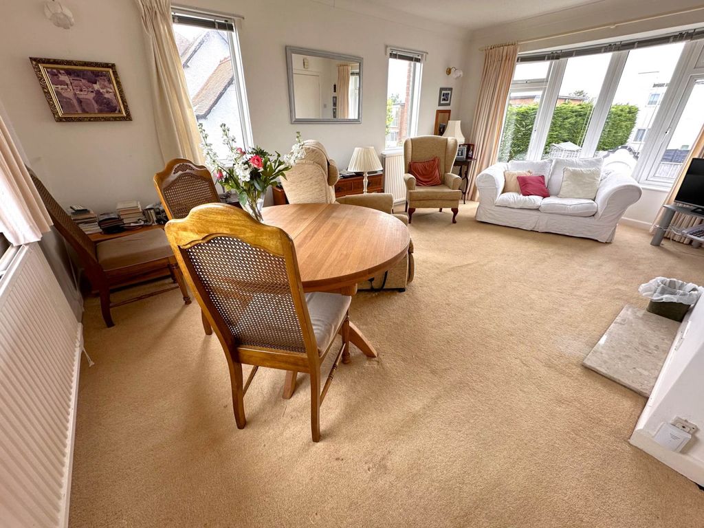Property photo 2 of 11