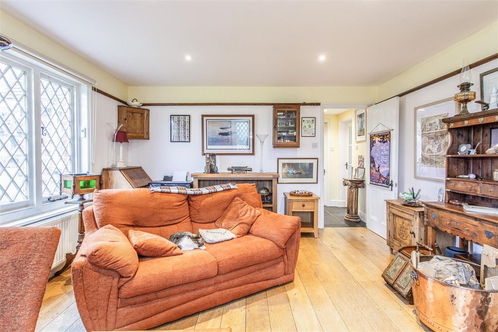 Property photo 2 of 48 South Cottage46.Jpg