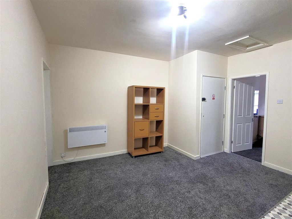 Property photo 2 of 6 Picture No. 05