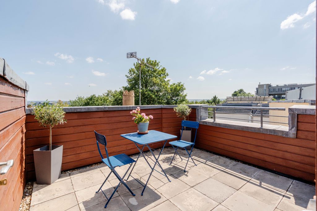 Property photo 1 of 21 1