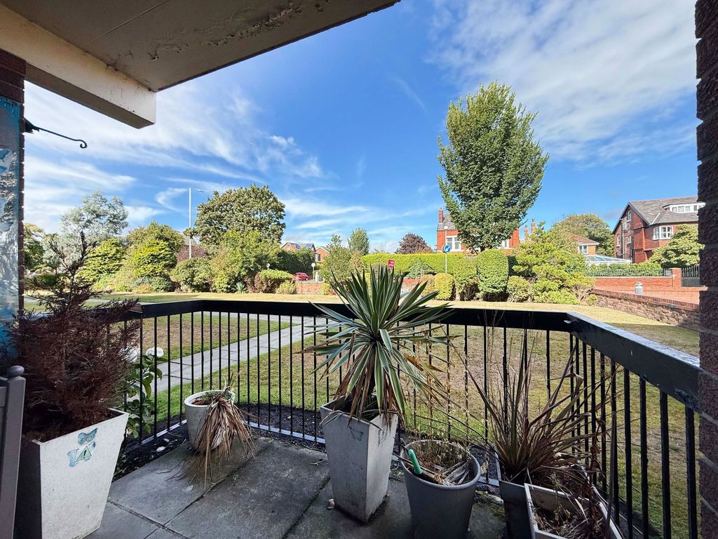 Property photo 3 of 11