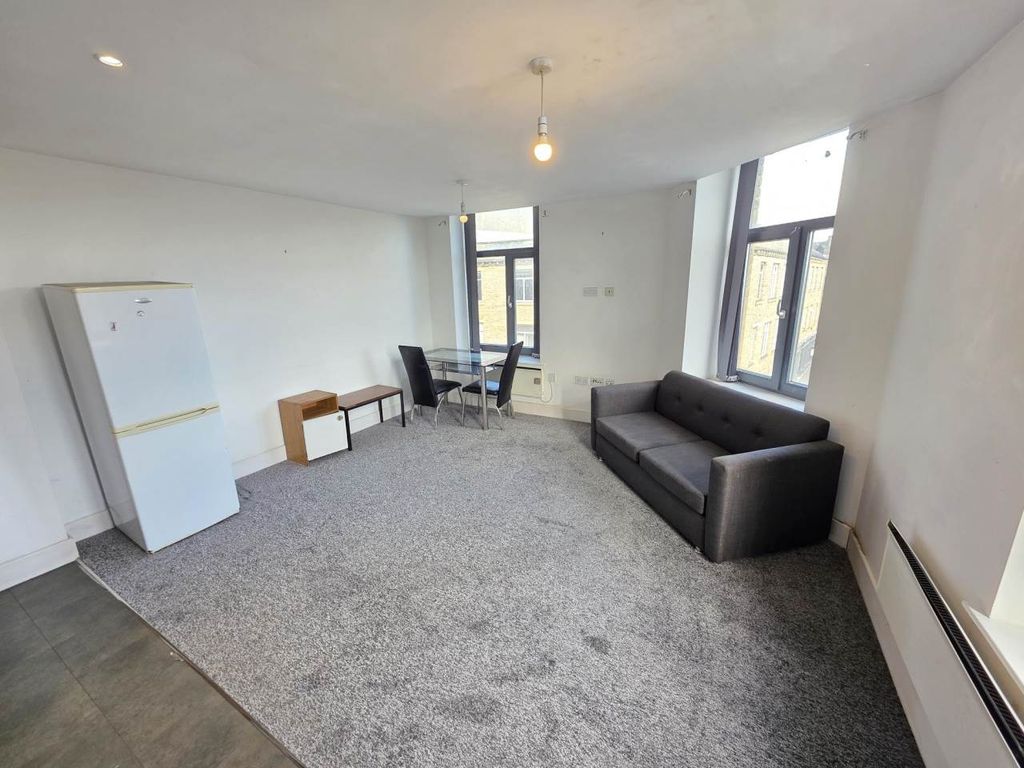 Property photo 2 of 10 20260917_113937