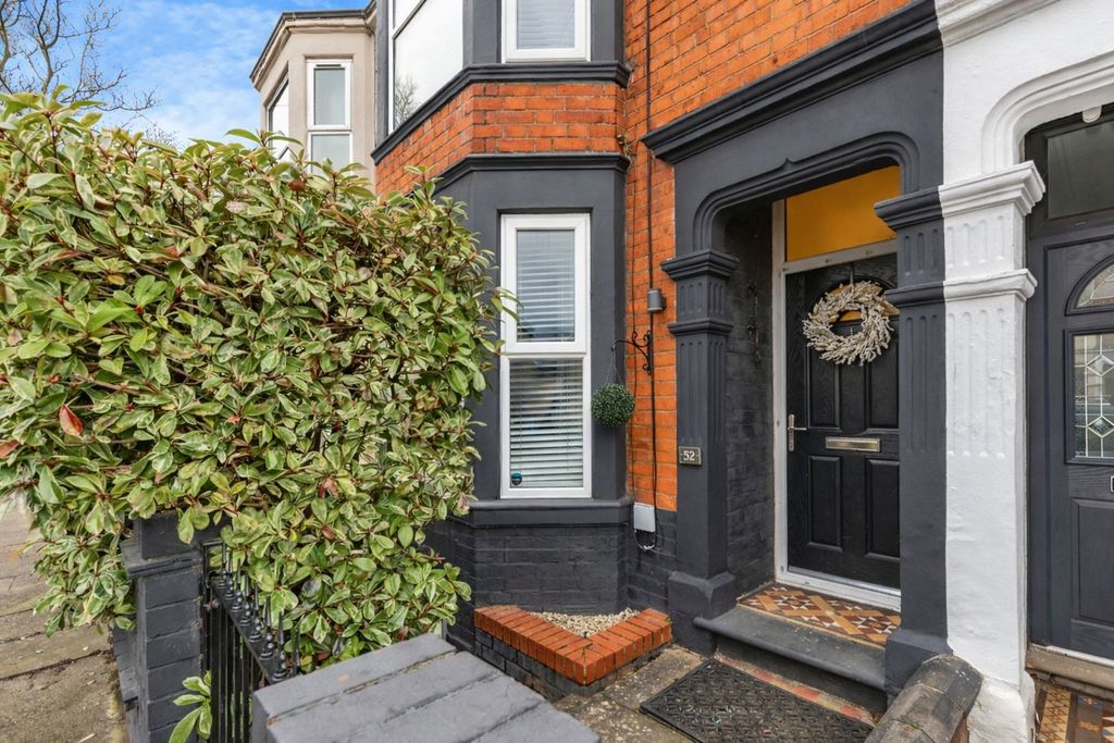 Property photo 1 of 17 Front