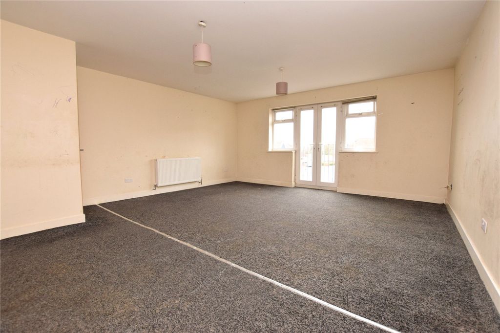 Property photo 2 of 11 Picture No. 25