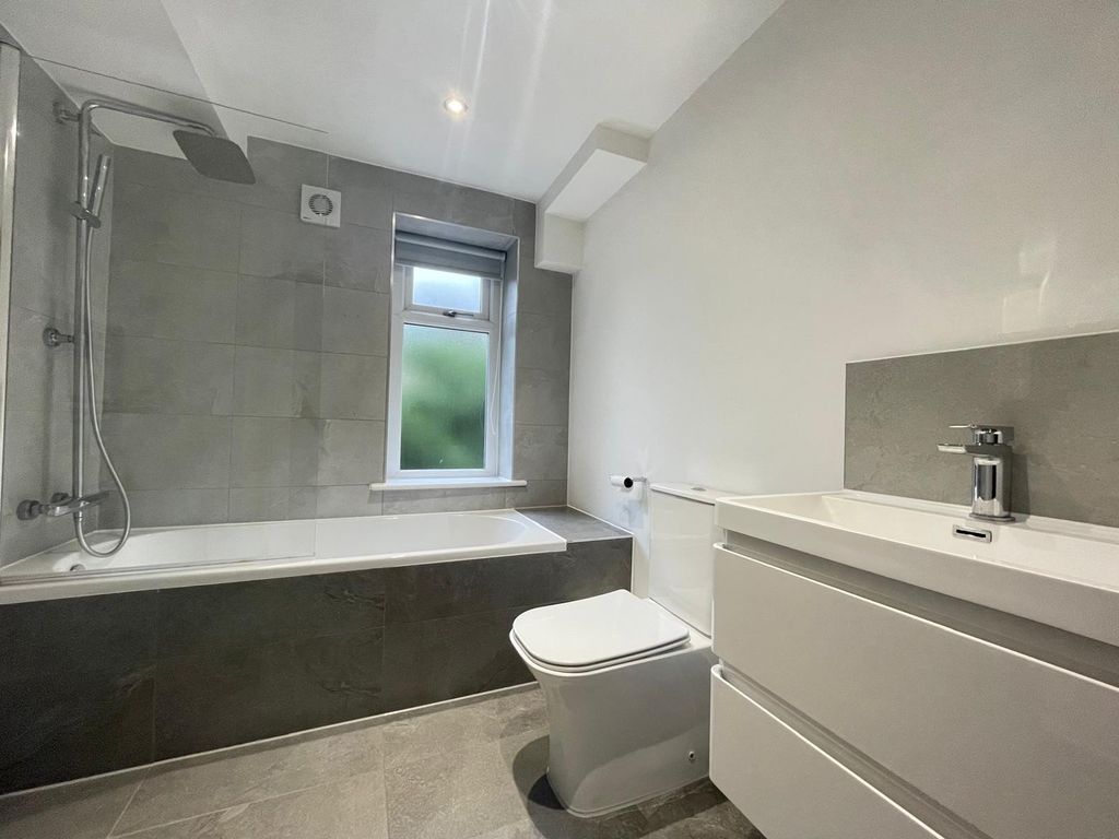 Property photo 3 of 10 Picture No. 02