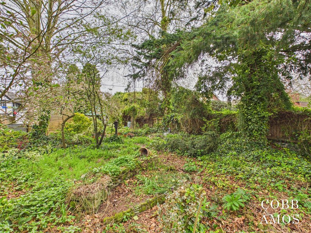 Property photo 2 of 33 Cam03722G0-Pr0096-Still028.Jpg