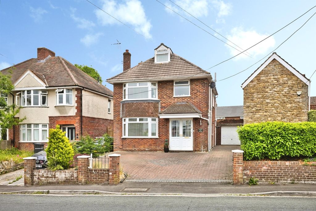 Property photo 1 of 18