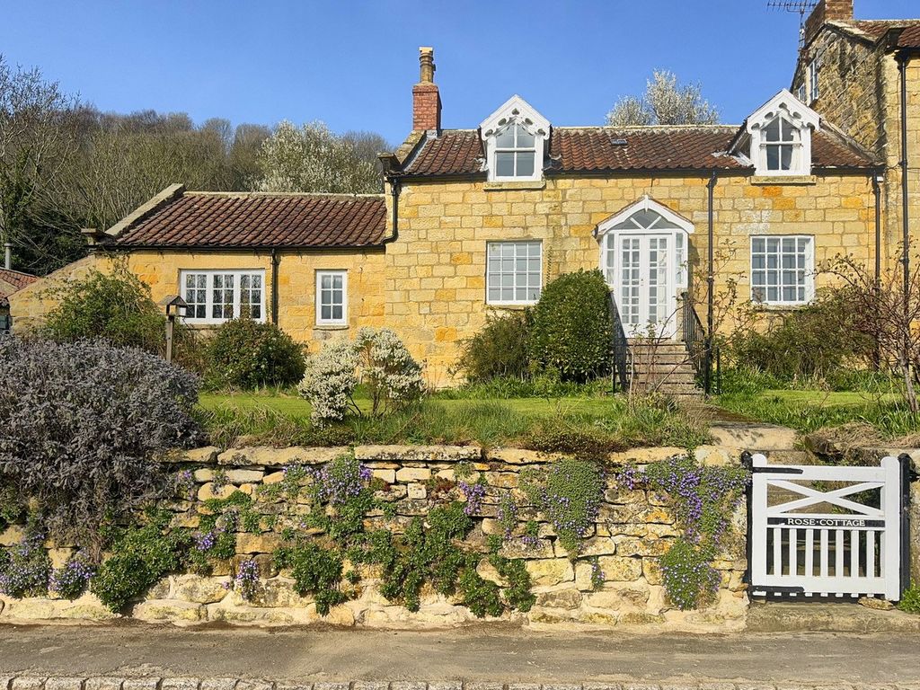 Property photo 1 of 10 2162Fd49-9F22-46Ef-B662-c443166E5302