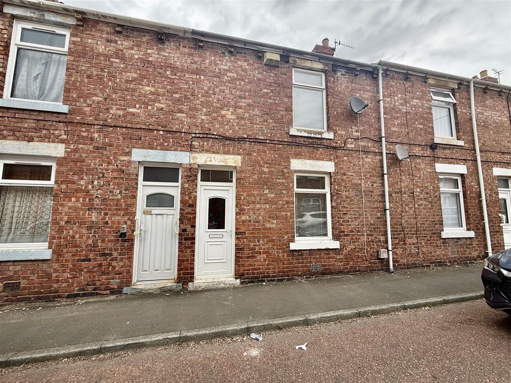 Property photo 1 of 10 External
