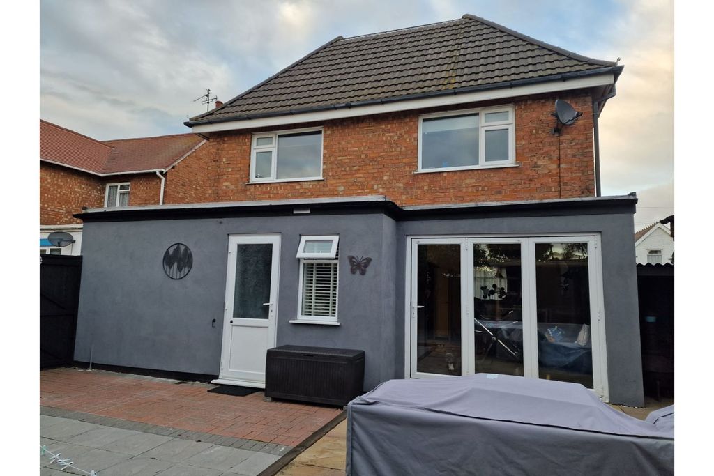 Property photo 2 of 53
