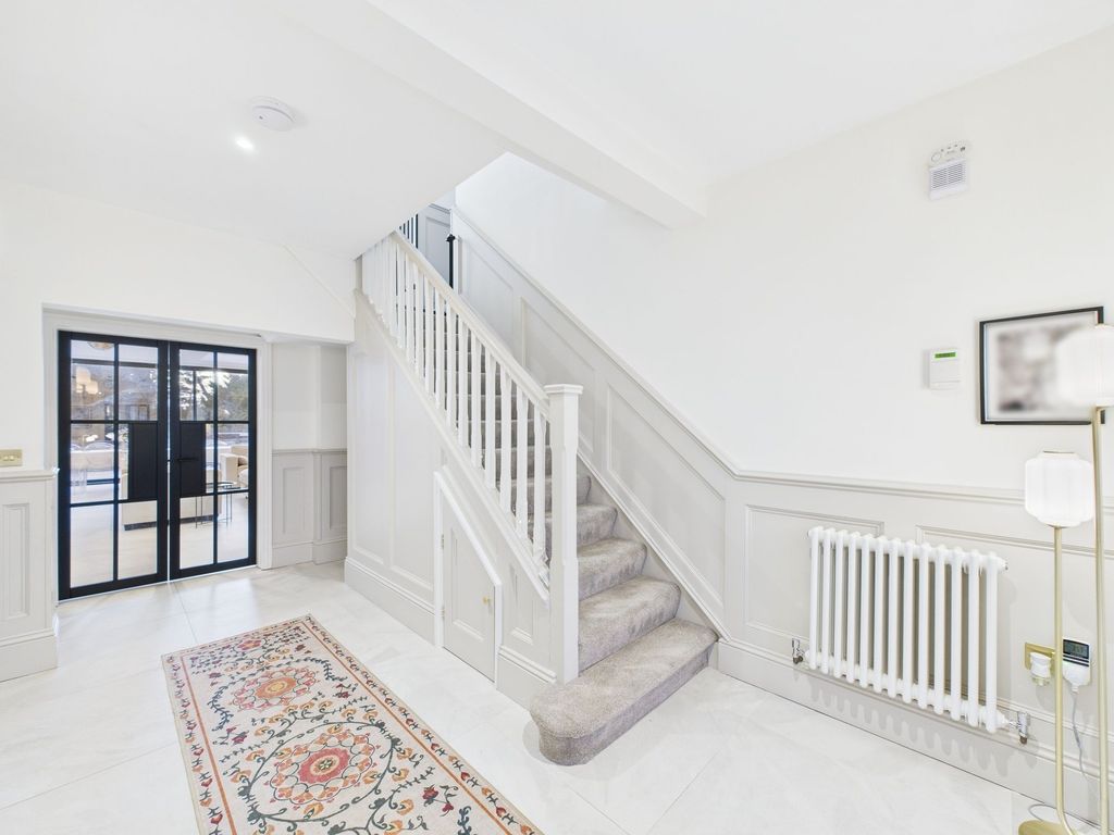 Property photo 3 of 34