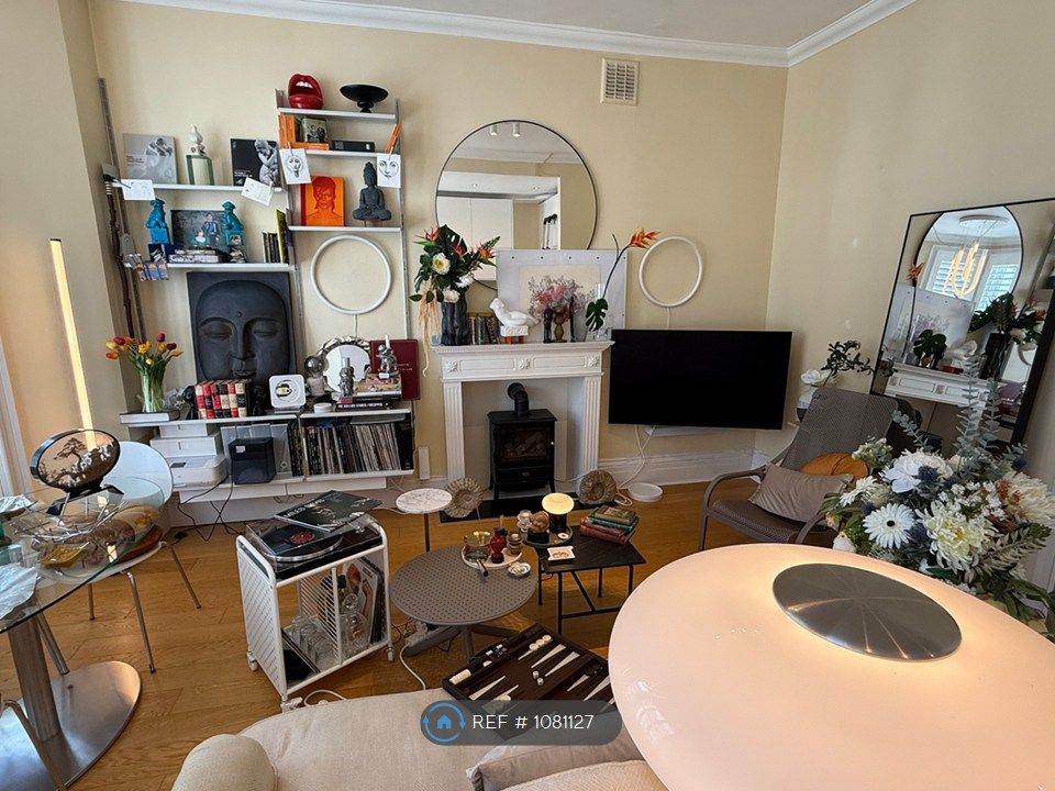 Property photo 2 of 31