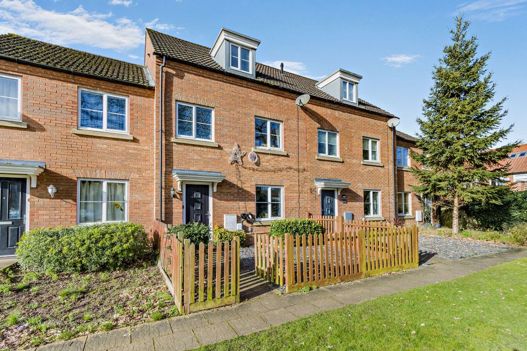 Property photo 1 of 25