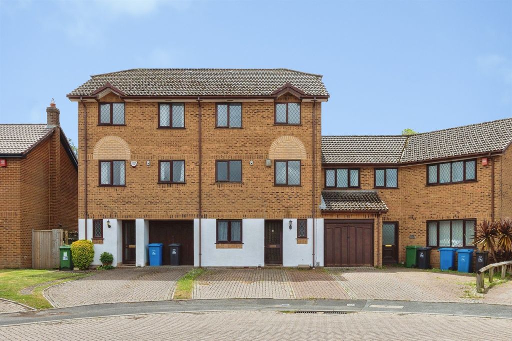 Additional image 8 of 4 bed property for saleBaverstock Road, Poole BH12