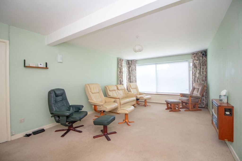 Property photo 3 of 25