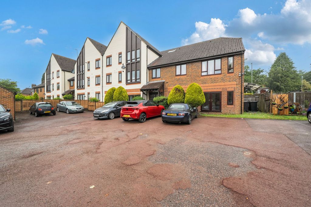 Property photo 2 of 15 Rear Parking And Access To Rex Court