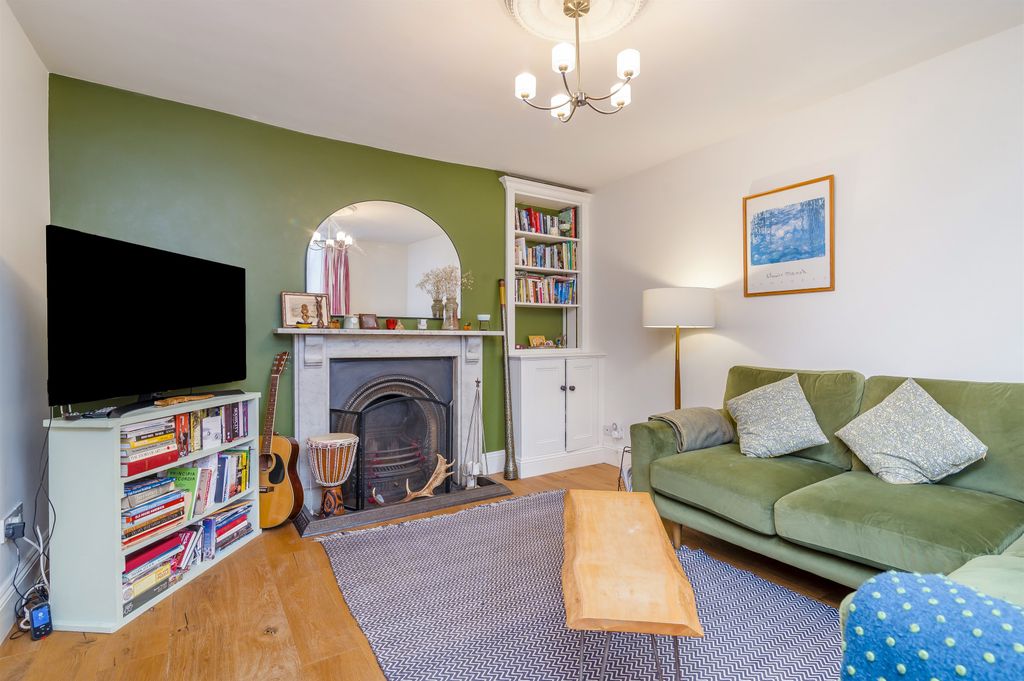 Property photo 3 of 26