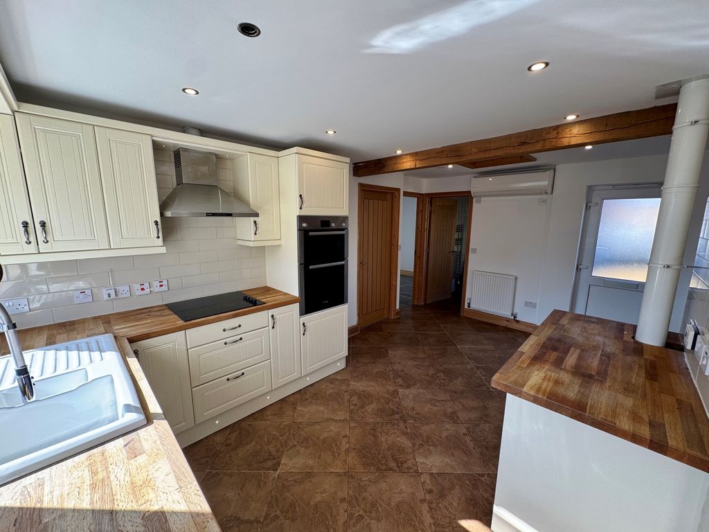 Property photo 3 of 9 Image