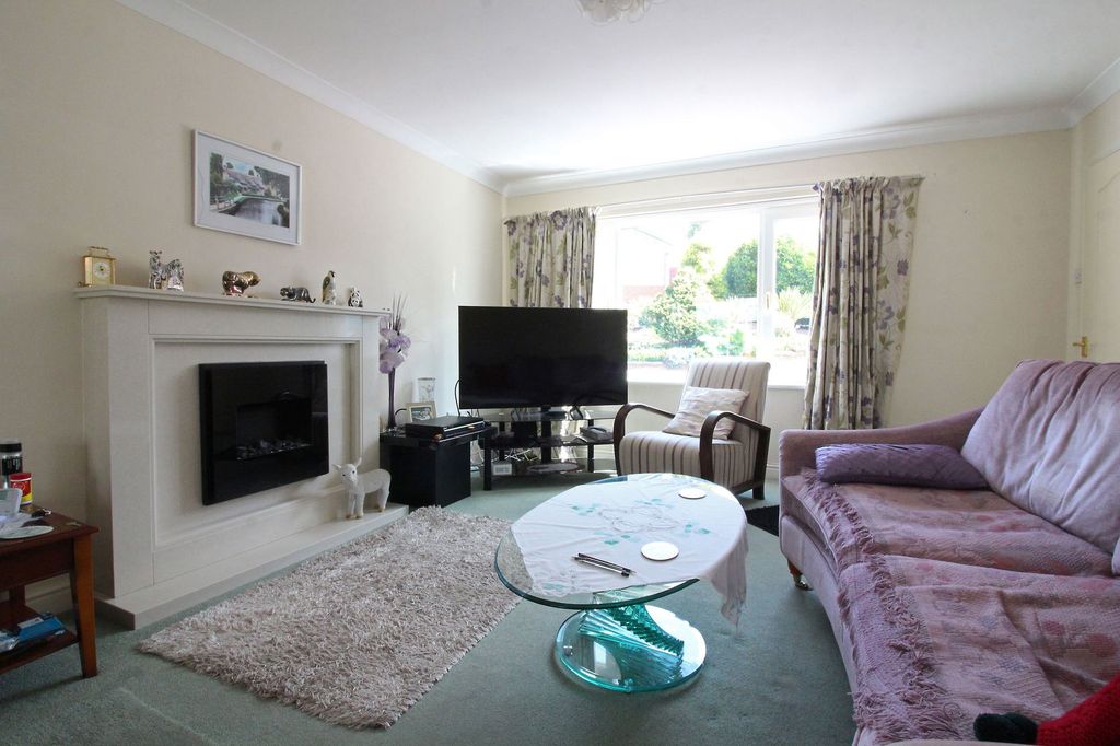 Property photo 3 of 13