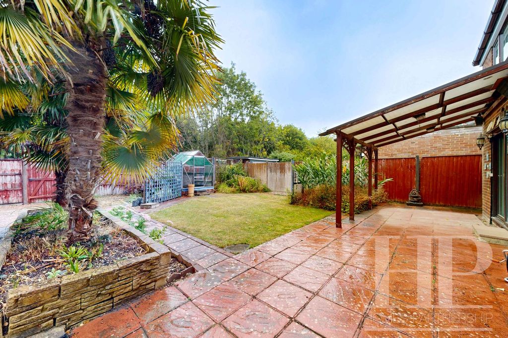 Property photo 2 of 19