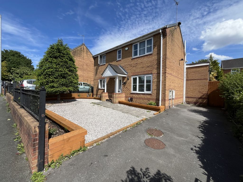 Property photo 1 of 16 4 Bedroom Detached Home For Sale