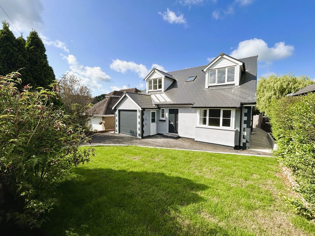 Property photo 2 of 33