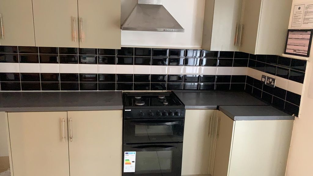 Property photo 3 of 13 Image