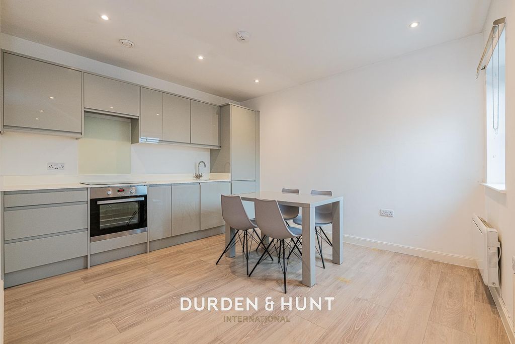 Property photo 2 of 14 Pelham-5.Jpg